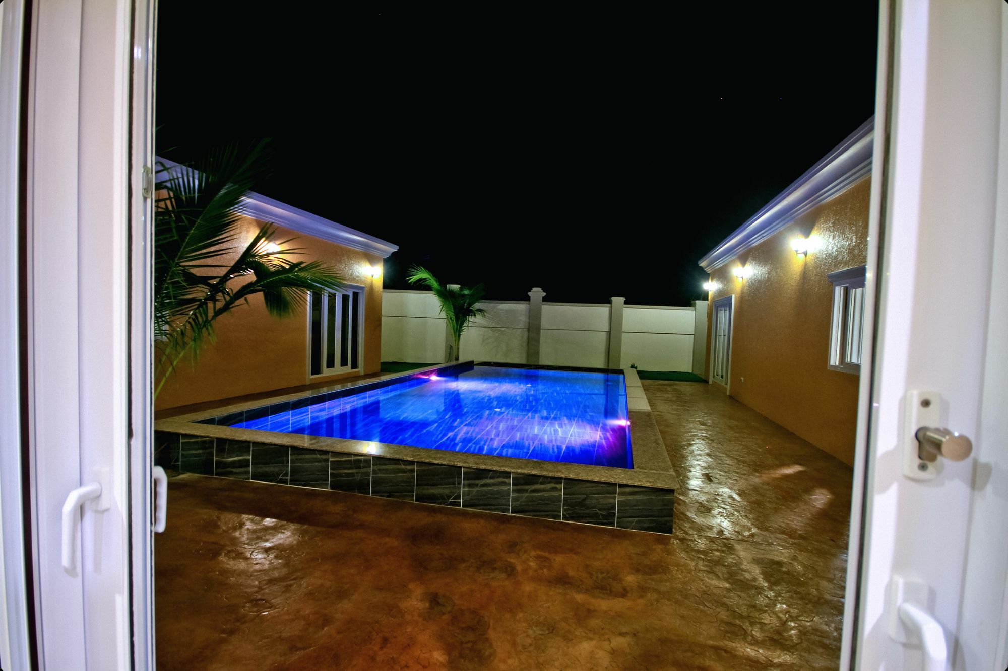 Luxury Pool Villa 3Br 6-8 Persons (Adults Only) Pattaya Εξωτερικό φωτογραφία